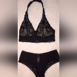 Aerie Halter Black Top-M Bralette Lace